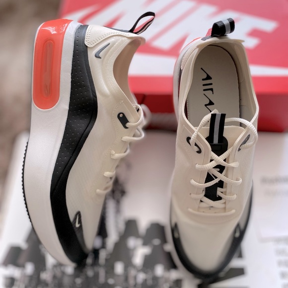 Nike Shoes - Nike Air Max Dia SE